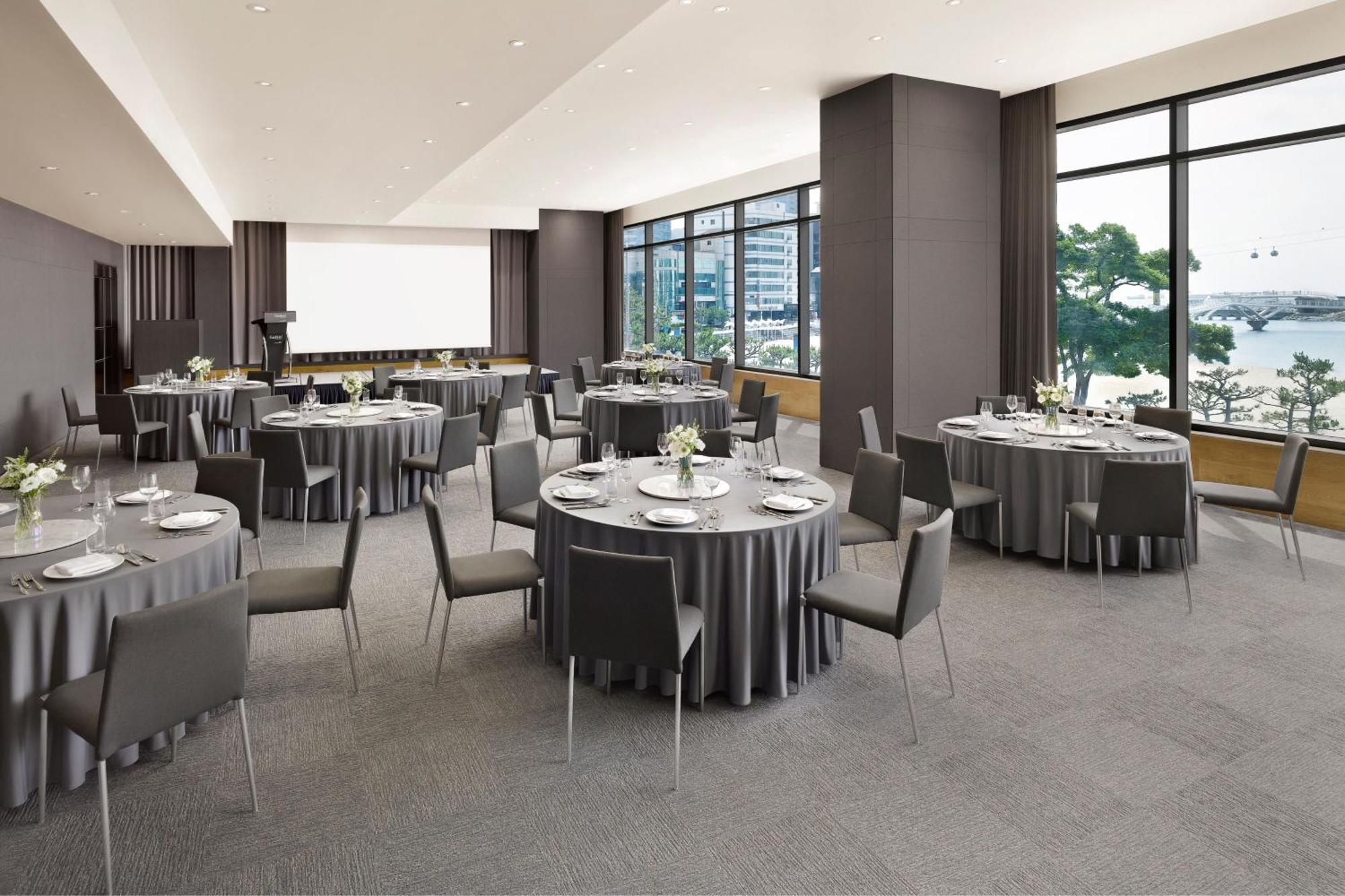 Fairfield By Marriott Busan Songdo Beach Exterior photo